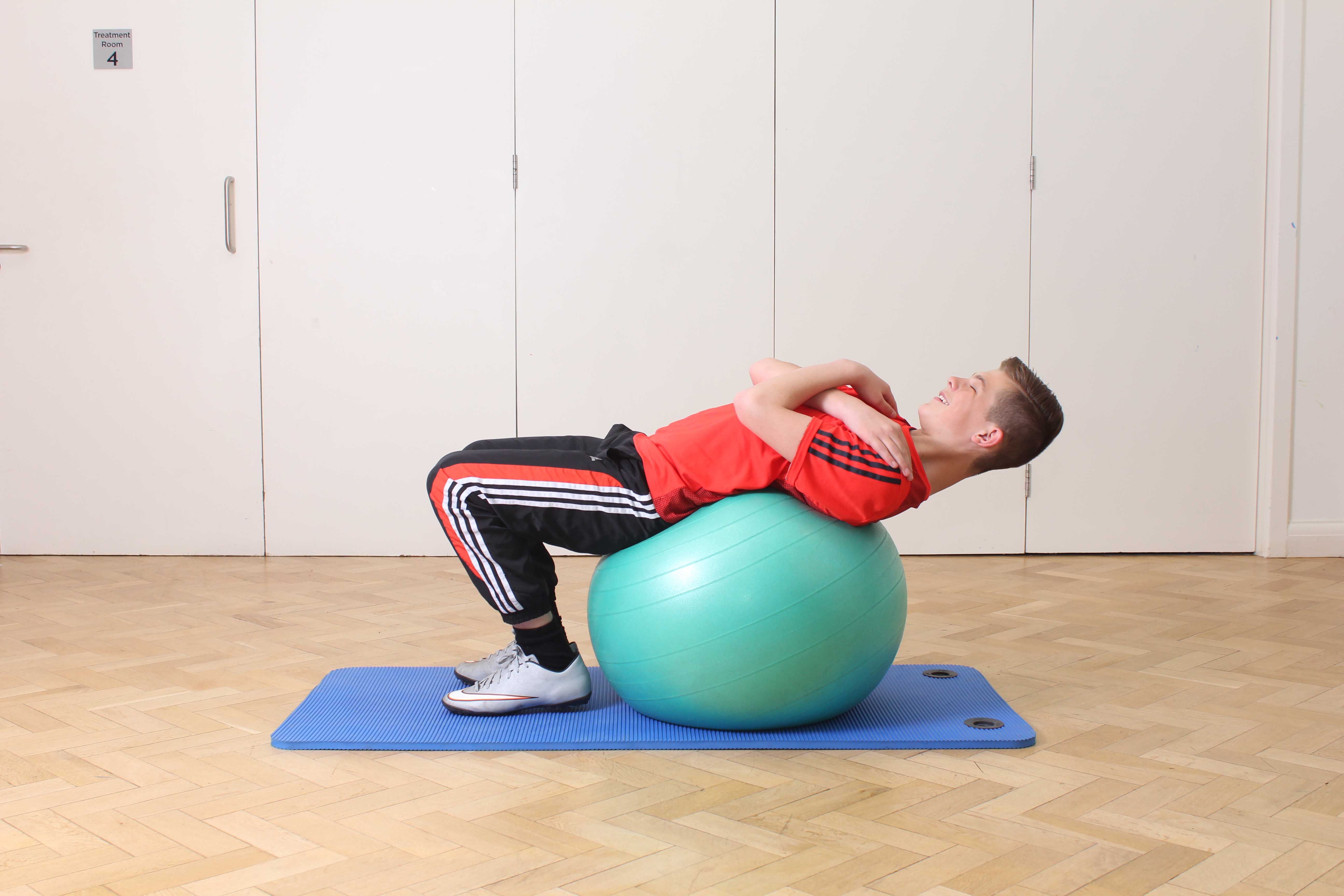 Toning and flexibility exercises performed under supervision of a paediatric physiotherapist Toning and flexibility exercises performed under supervision of a paediatric physiotherapist