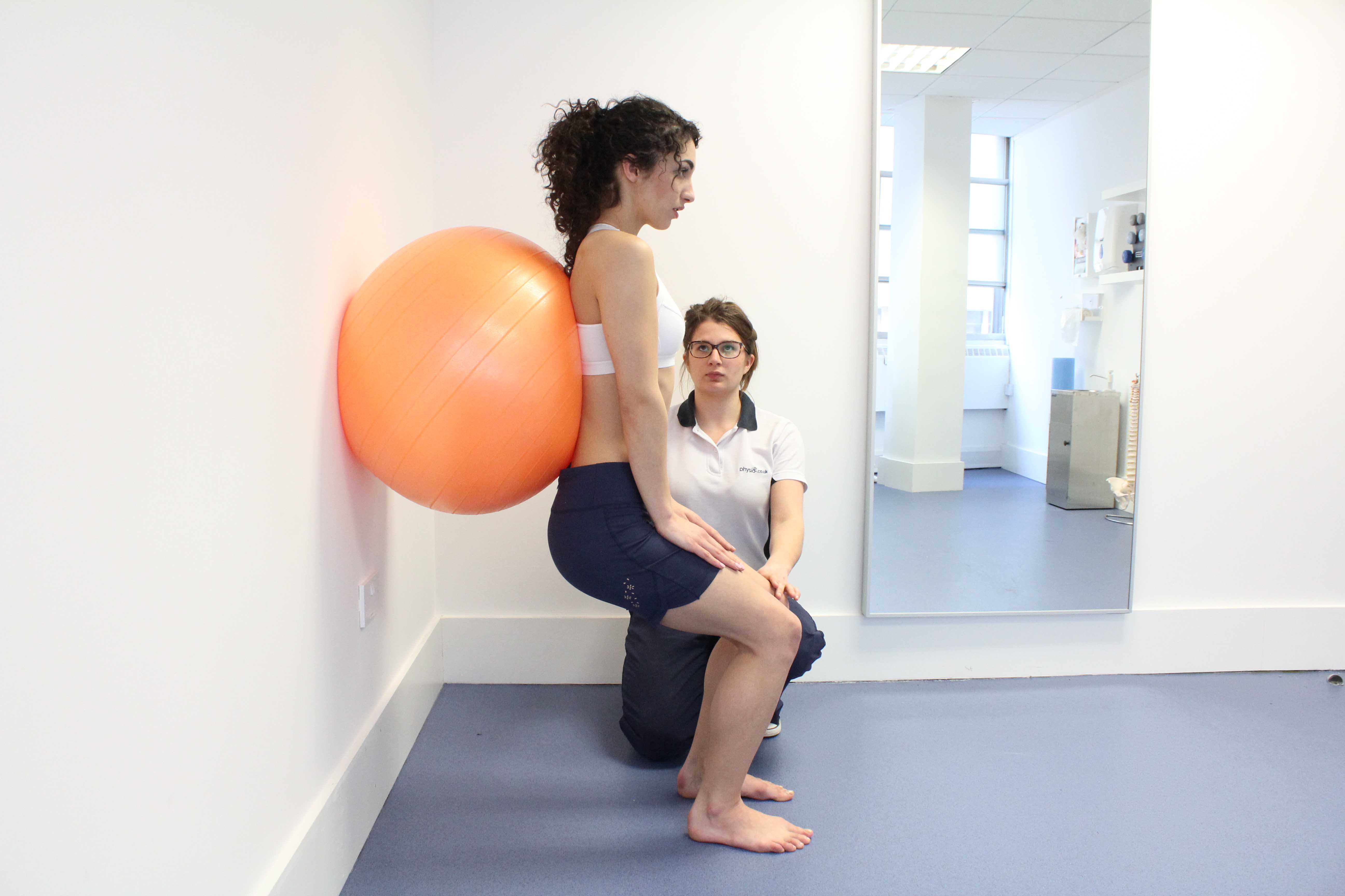 Stability and strength training for the knee, supervised by a MSK Physiotherapist