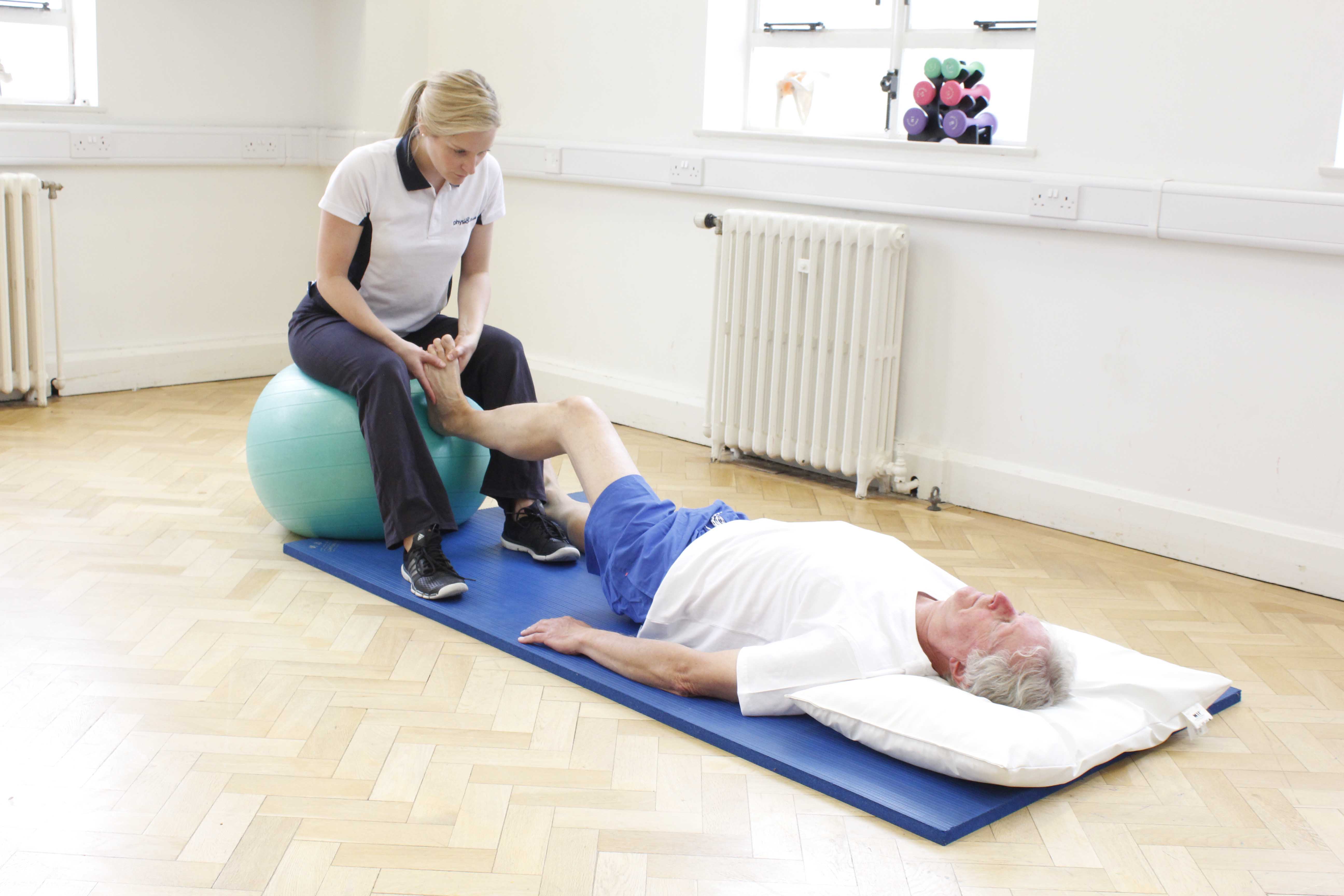 Passive stretch of the foot and ankle