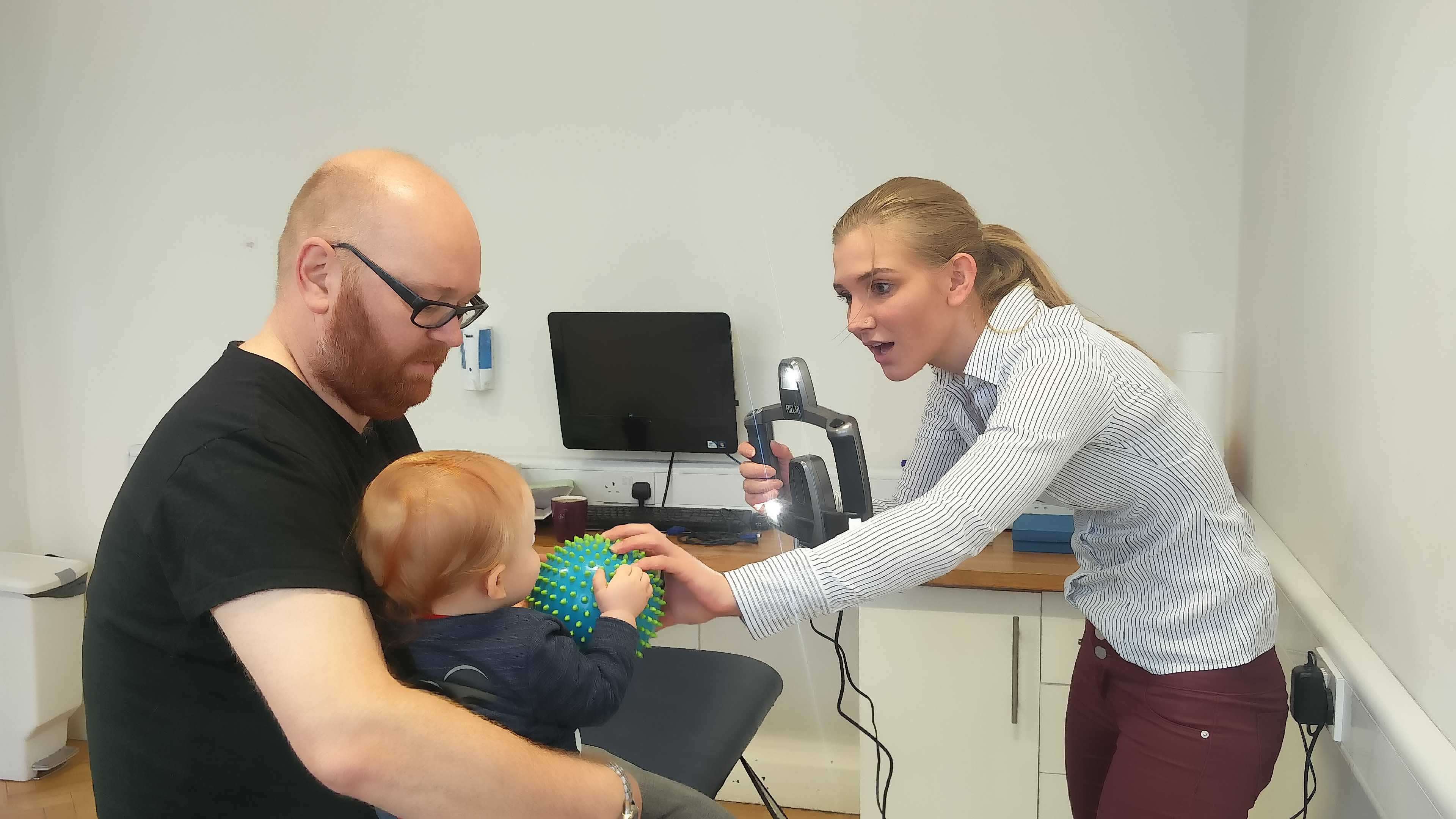 Mobilisations and stretches of the connective tissues in the hips, core and shoulders by a neurological physiotherapist