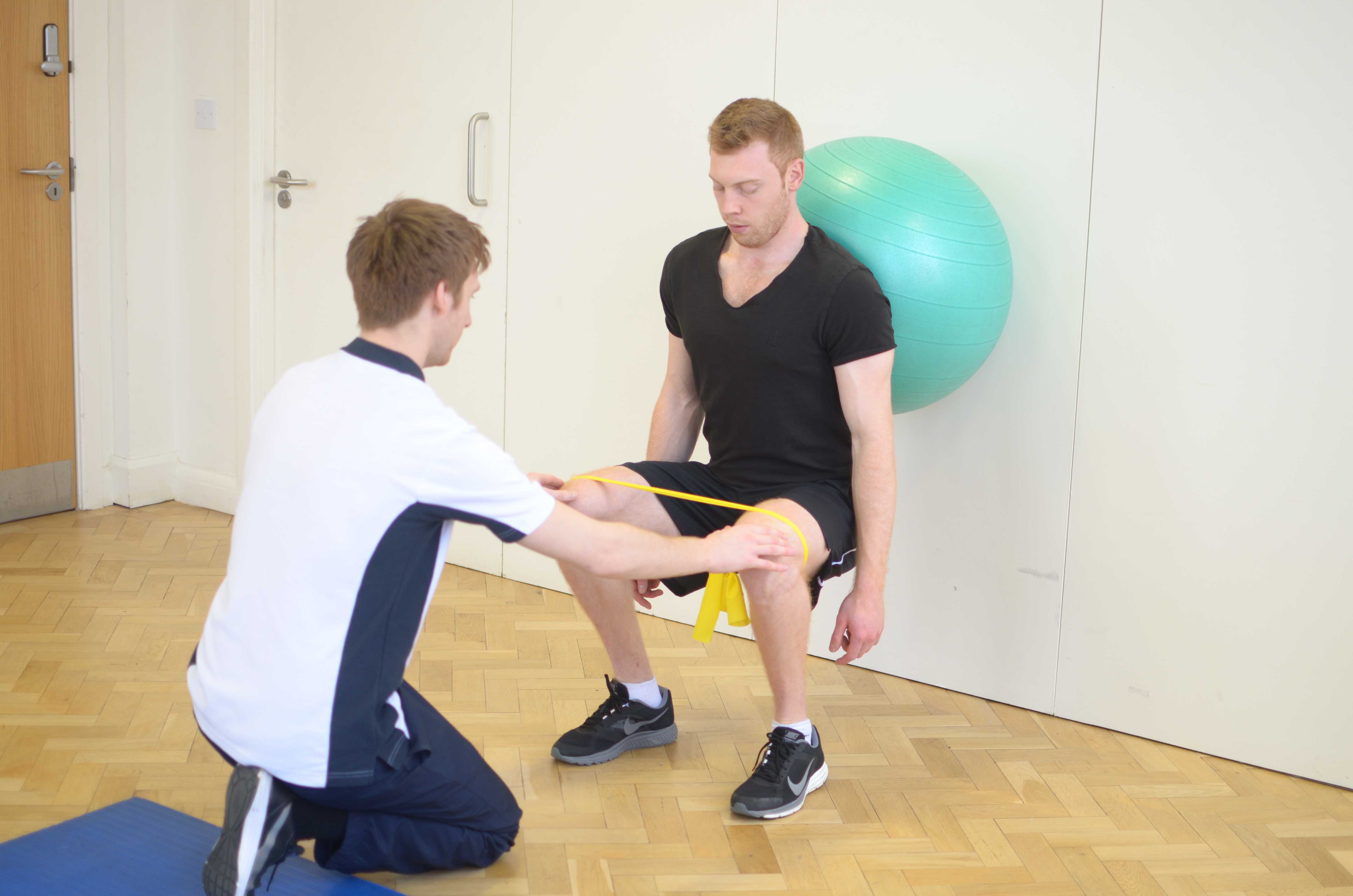 Stability and strength training for the knee, supervised by a MSK Physiotherapist