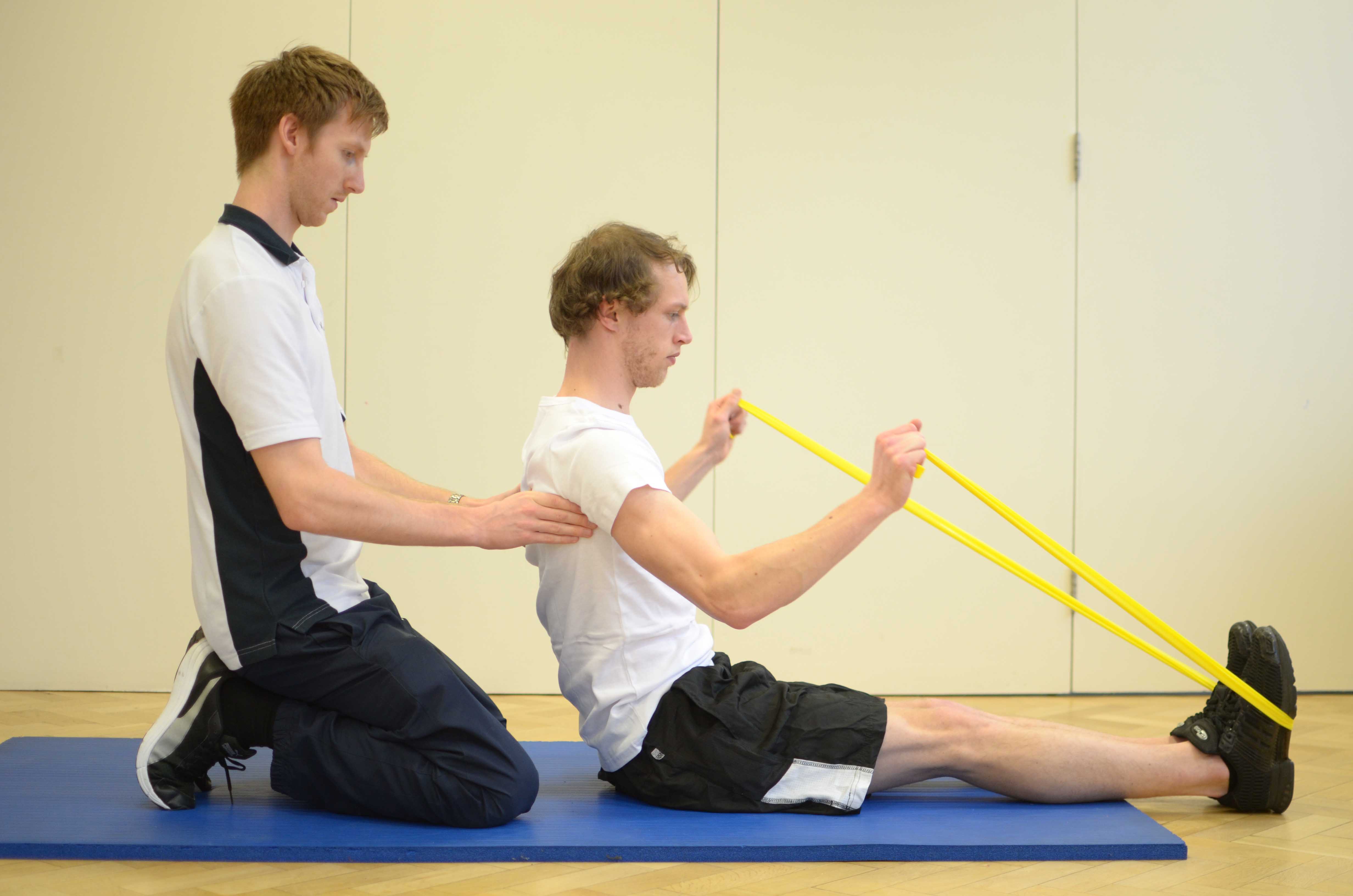 Improving lung function and exercise tolerance through exercise supervised by a specilaist physiotherapist Improving lung function and exercise tolerance through exercise supervised by a specilaist physiotherapist