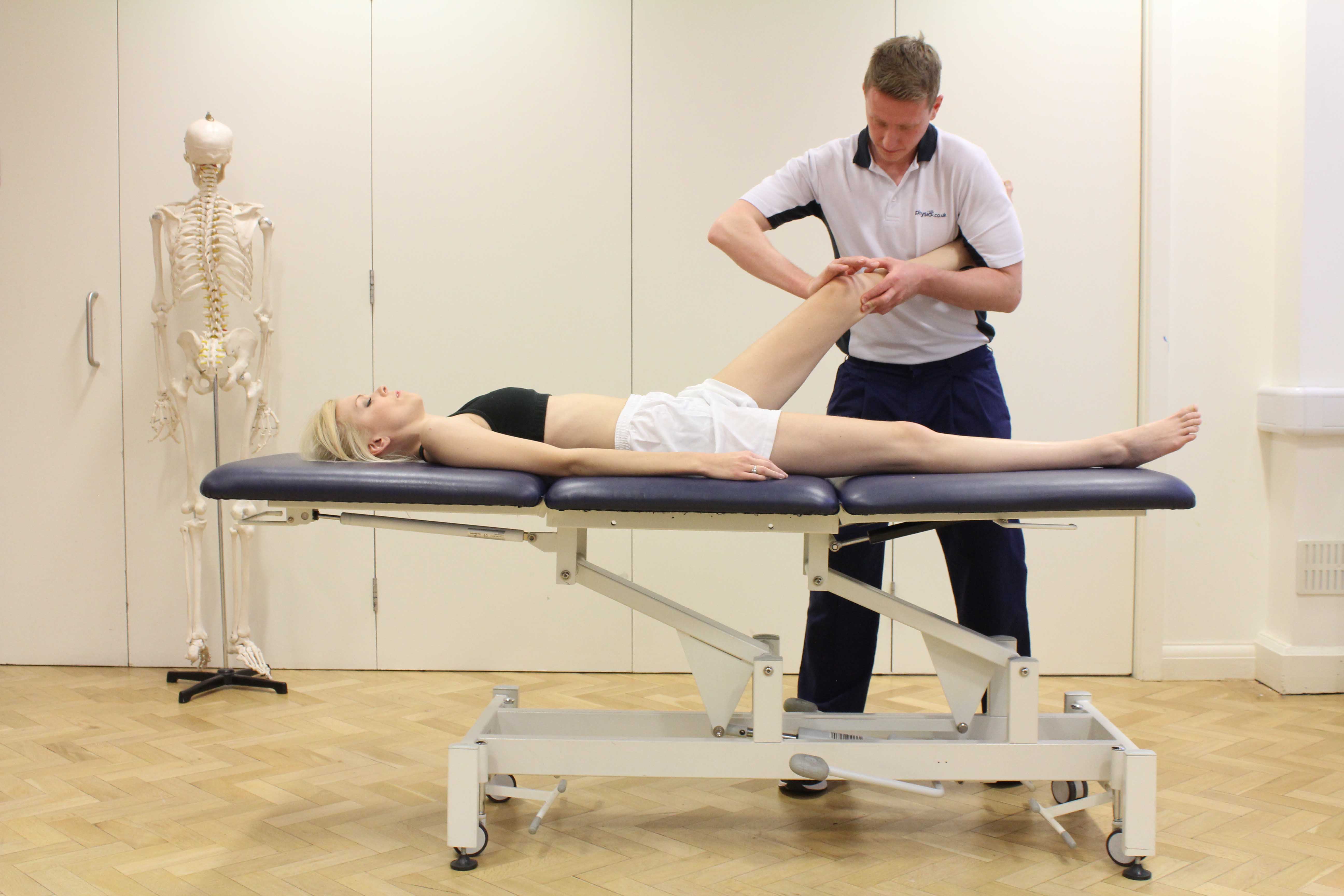 Mobilisations of the knee joint by a MSK therapist Mobilisations of the knee joint by a MSK therapist