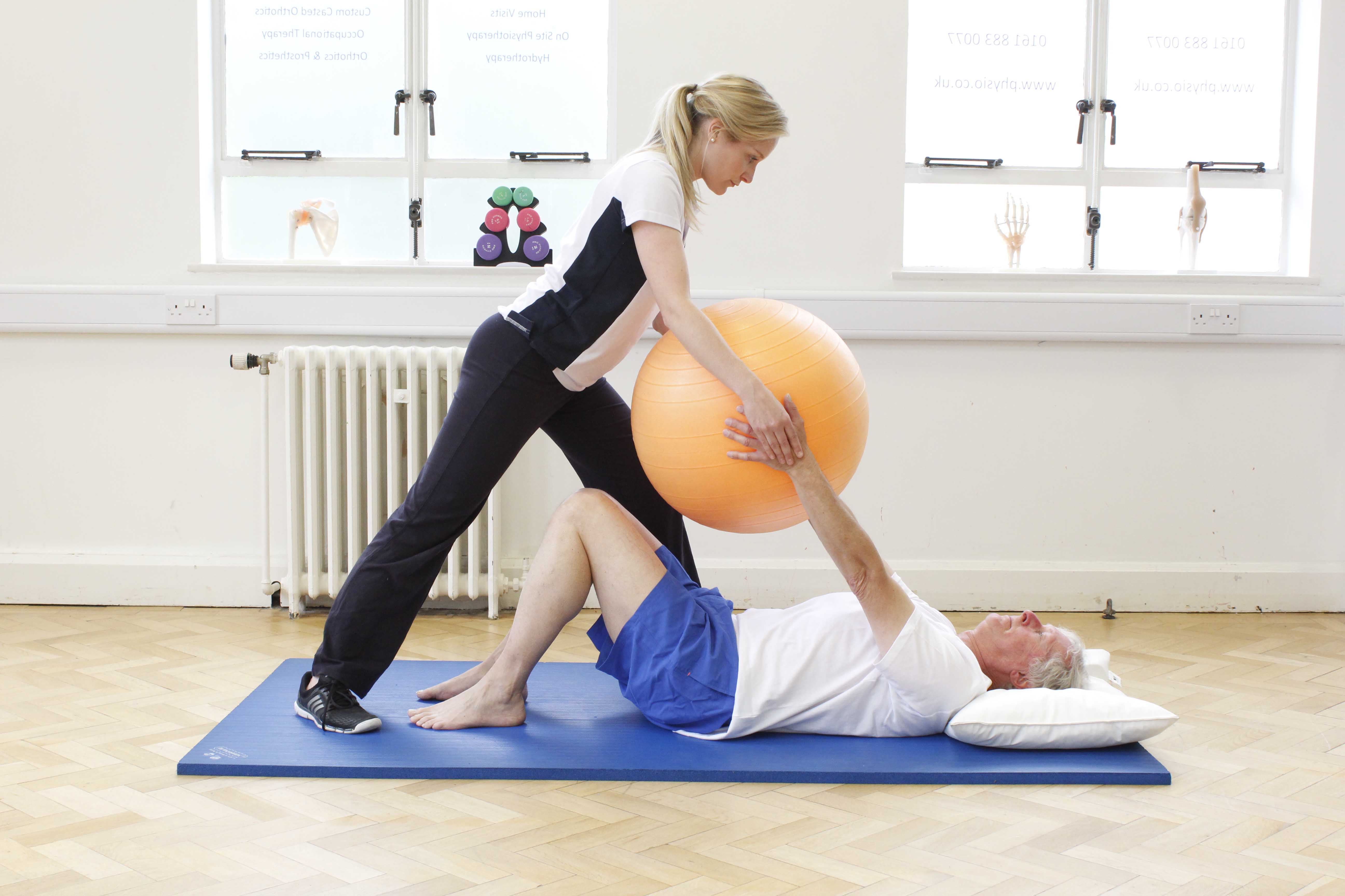 Improving lung function and exercise tolerance through exercise supervised by a specilaist physiotherapist Improving lung function and exercise tolerance through exercise supervised by a specilaist physiotherapist