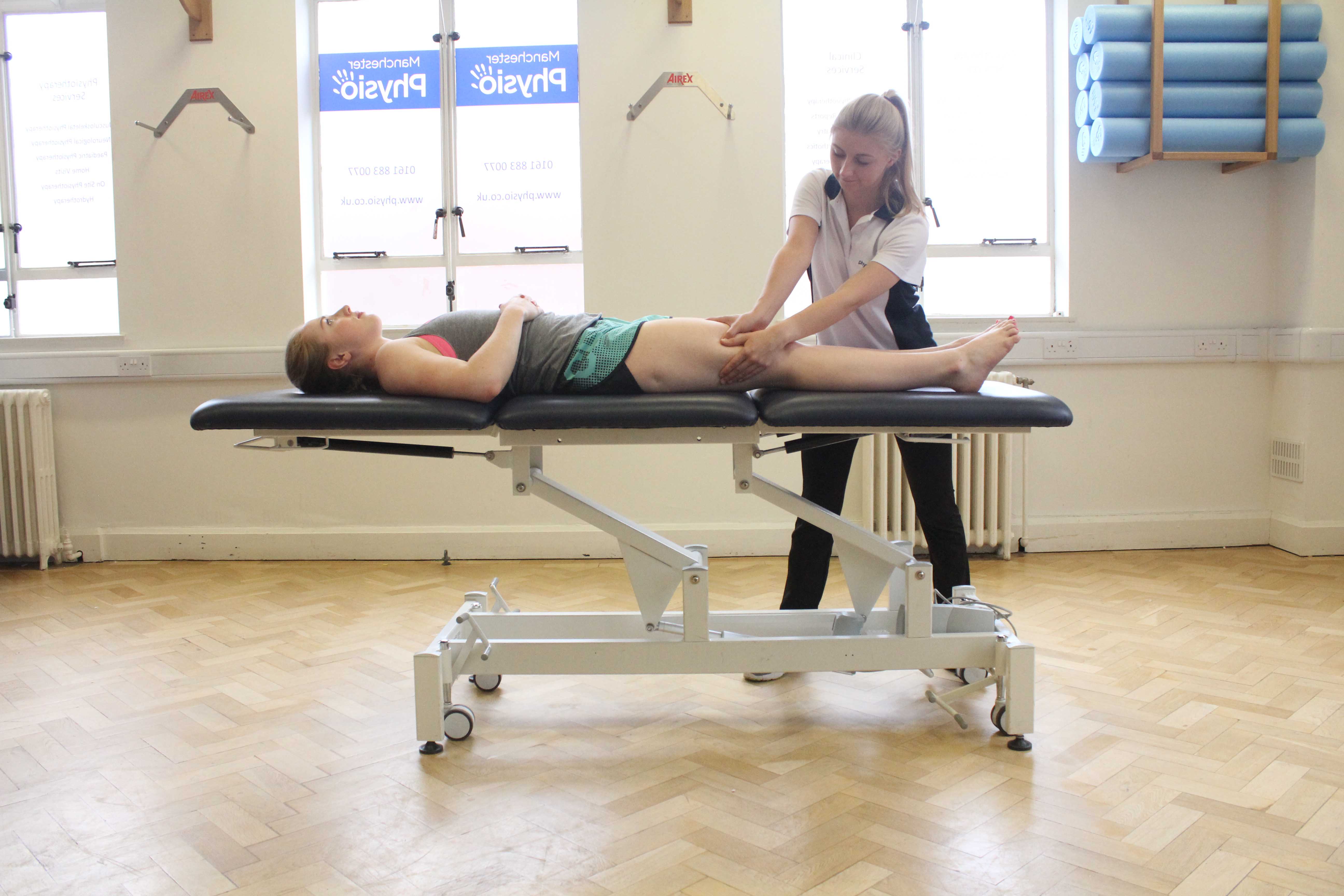Post event massage targeting vastus lateralis muscle and illio-tibial band Post event massage targeting vastus lateralis muscle and illio-tibial band