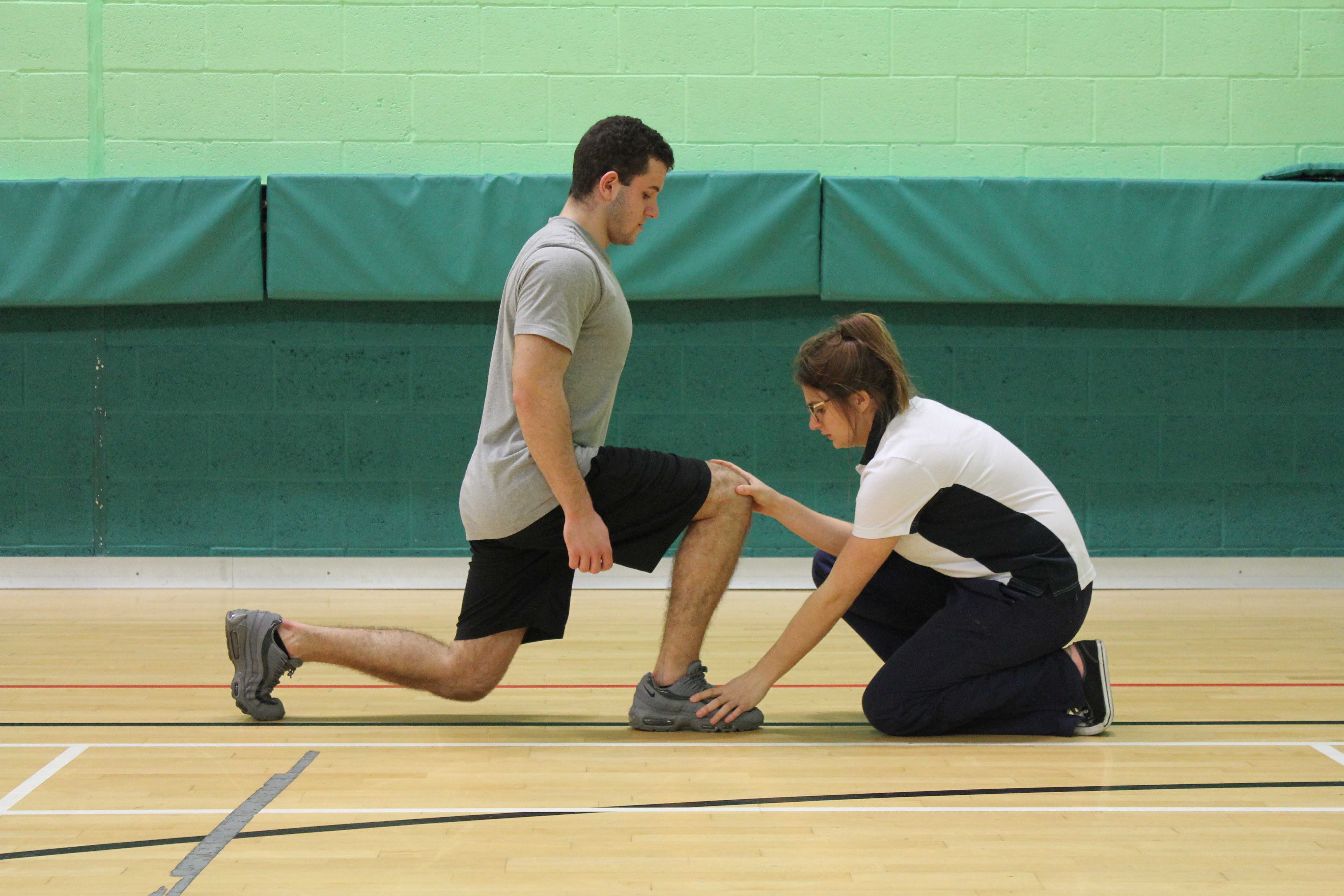 Stability and strength training for the knee, supervised by a MSK Physiotherapist